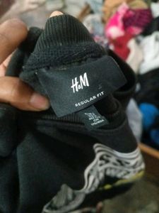 H&M Black Graphic Print Sweatshirt