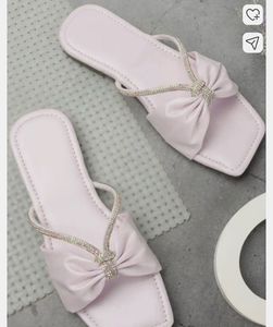 Cute Embellished Bow Sandals