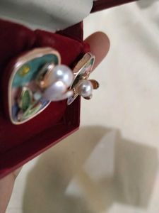 Resin studs