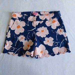 Isaac Mizrahi Floral Scallop Shorts 🌷