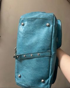 Pinterest Y2K leather handbag - stunning colour