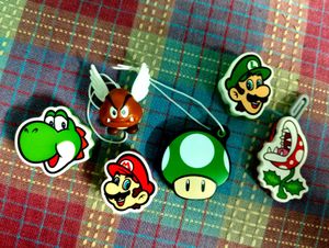 Super Mario & Friends Charms Set