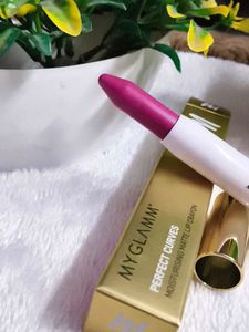MyGlamm Perfect Curves Matte Lip Crayon-Ampere (Pi