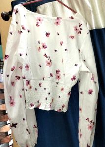 Chic Floral korean top 🇰🇷