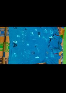 4 Tshirt 1sweater,1jeans