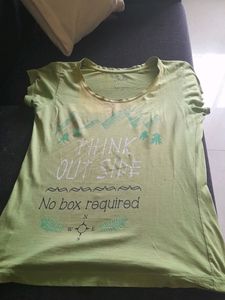 Price Drop 💧 Fresh Green TShirt With Little Flaw
