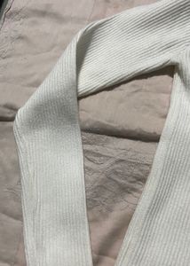 Chic Ribbed V-Neck Sweater
