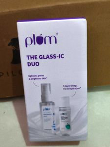 Plum The Glass-ic Duo Skincare Set