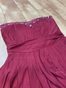 Elegant Strapless Burgundy Party Dress