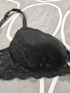 M&amp;S Black Lace Bra - 32D