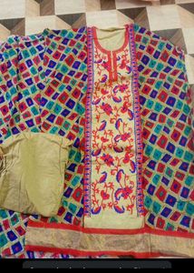 Embroidered suit with Floral Motifs