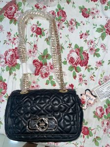 Black EXPERTISA Quilted Medium Cross Bag