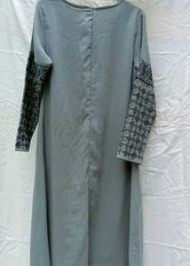 Grey Embroidered Sleeve Kurta