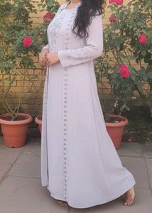 Piece Indo-Western Set: Kurti withembroidery Shrug
