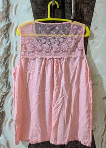 Soft Pink Sleeveless Lace Top 🌸