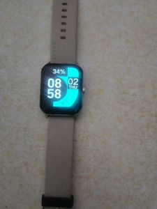 boult drift smartwatch with charging cables