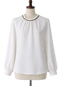 Elegant White Blouse with Neckline Detail