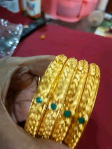 Beautiful Looking  Pretty Design Bangles 2.8size