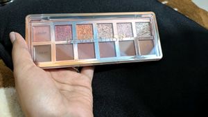 Revolution Eyeshadow Palette - Brown and Nude Tone