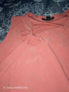 Chic Coral Twisted Neck Sleeveless Top