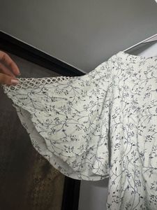 Chic Floral Print Bell Sleeve Top