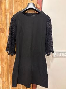 Chic Black Lace Sleeve Dress