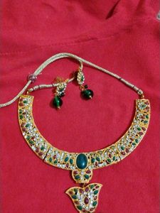 Necklace Set