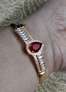 New Elegant Bangle Bracelet