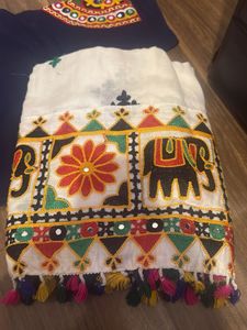 navratri blouse and dupatta gamthi