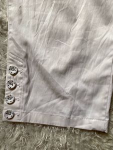 Y2K Chic White Capris