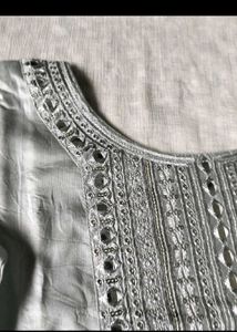 Elegant Grey Kurta Set with Intricate Embroidery