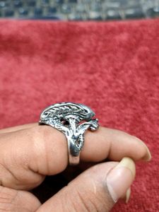 Alien Facehugger Ring