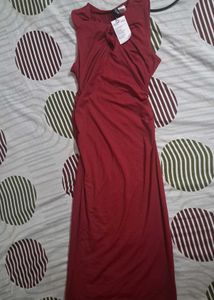 Chic Red Sleeveless Midi Dress