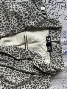 Sleeveless Leopard Print Moto Jacket