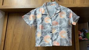 Stylish Tropical Print Button-Up Shirt