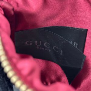 Gucci Beauty Burgundy Velvet Pouch