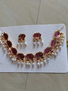 Lotus Necklace Set