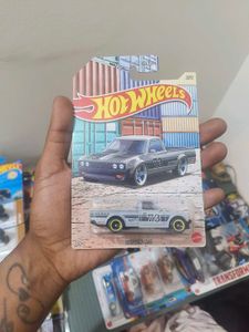Hot wheels datsun 720