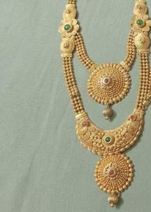 Exquisite Gold-Plated Layered Necklace Set