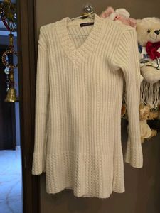 Cozy Cream Cable Knit V-Neck Sweater