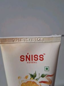 SNISS Herbal Peel-Off Face Mask