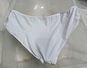 💛 Lacy White Thong Panty