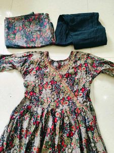 Elegant Floral Print Kurta Set with Dupatta