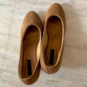 Tan Brown Embellished Heels 3 Inch UK7 EUR40