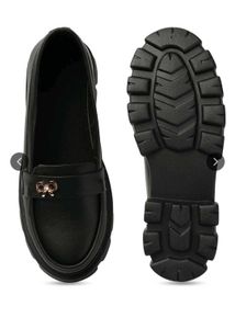 Chic Black Loafers