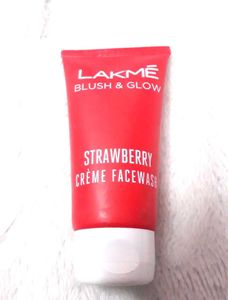 LAKME Strawberry Creme Face Wash 50 G