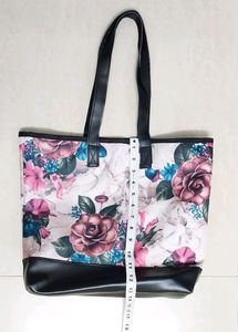 ➕️Free Pouch 🆕️ Flower Print With Leather Purse