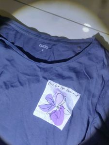 Women's Grey T-Shirt with Flower Pocket
