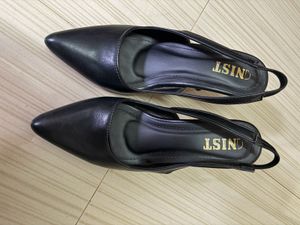 Elegant Black Slingback Heels