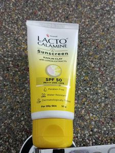 Lacto Calamine Sunscreen SPF 50